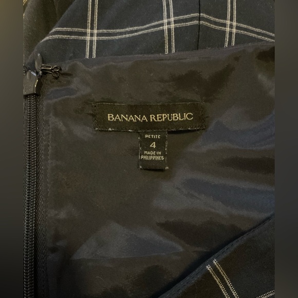 Banana Republic flutter sleeve navy and cream Midi Dress - Picture 3 of 7